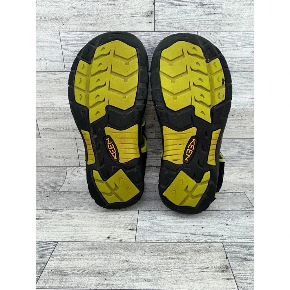 KEEN Newport H2 Sandals Black Lime Green Waterproof Hiking 1009965 Size US5 EU37